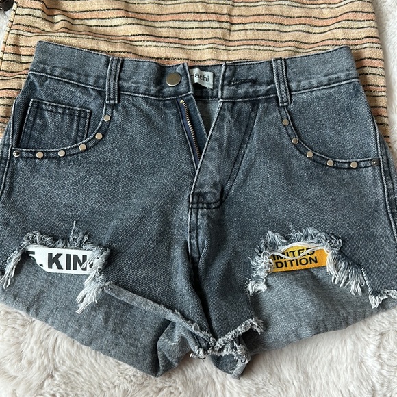 SET SHORTS AND TOP - Picture 2 of 7